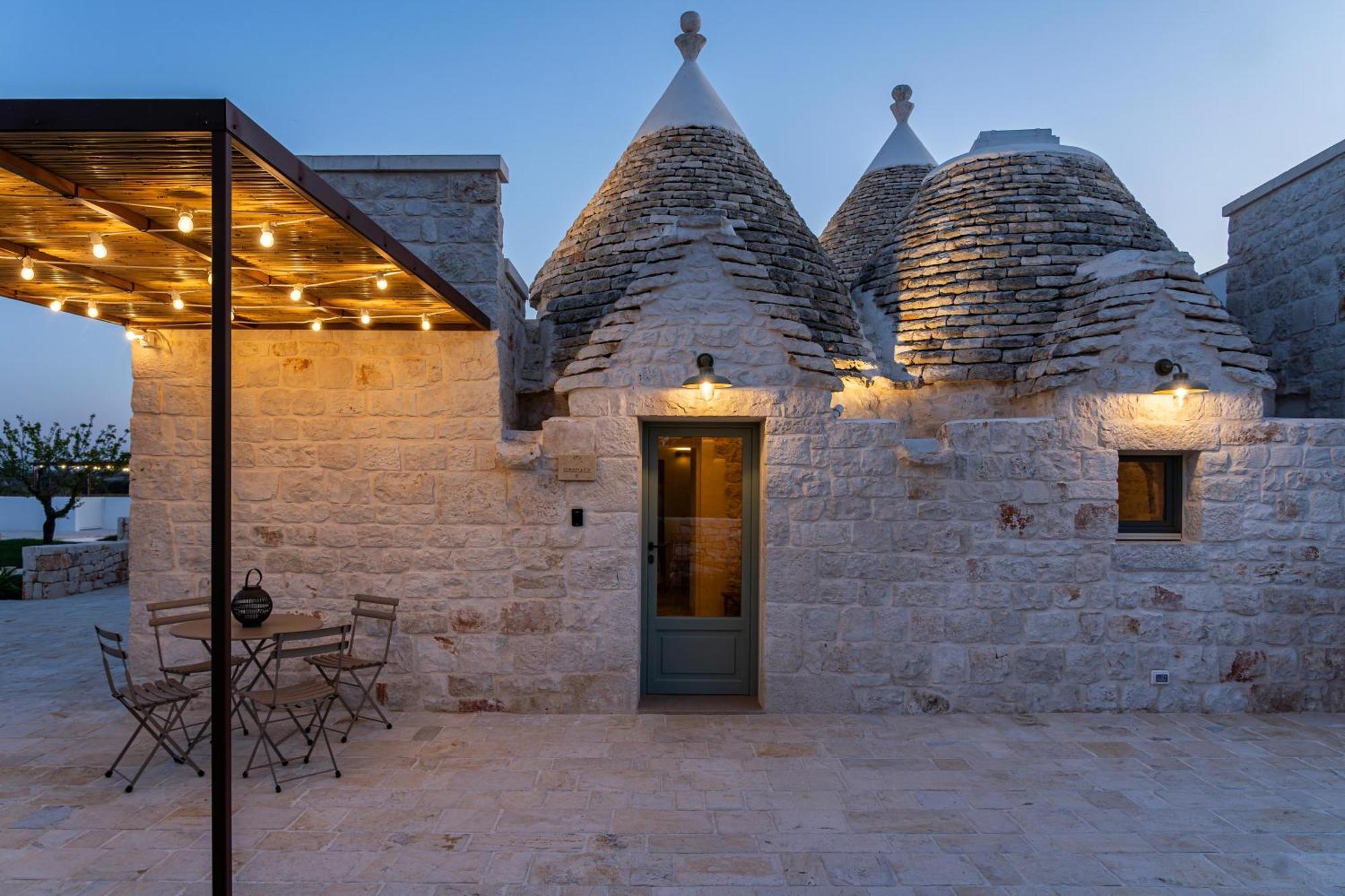 Trullo Jale - Boutique Apartments Ostuni Eksteriør billede