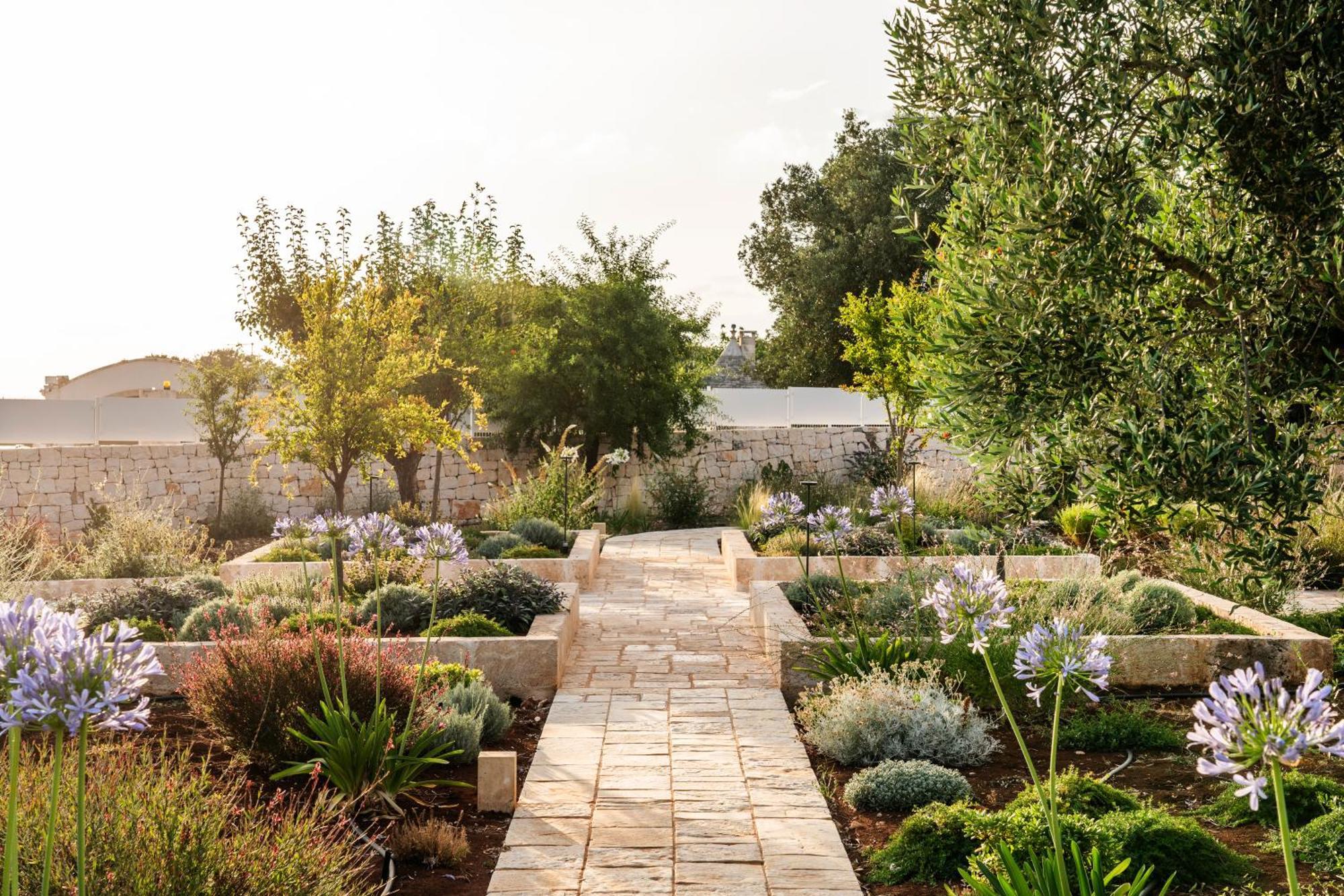 Trullo Jale - Boutique Apartments Ostuni Eksteriør billede
