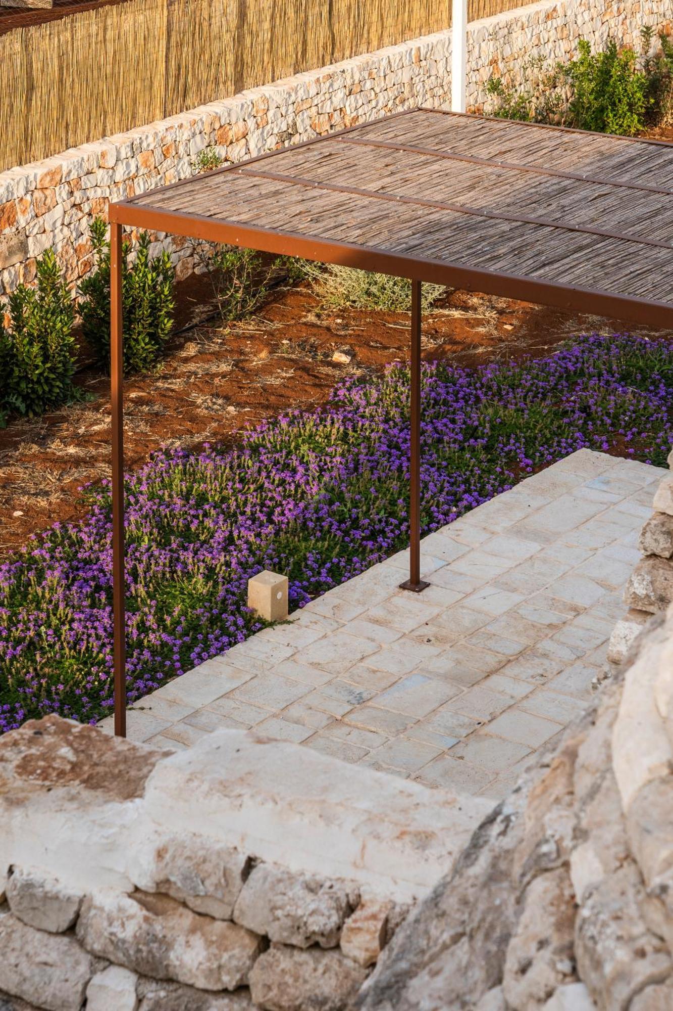 Trullo Jale - Boutique Apartments Ostuni Eksteriør billede