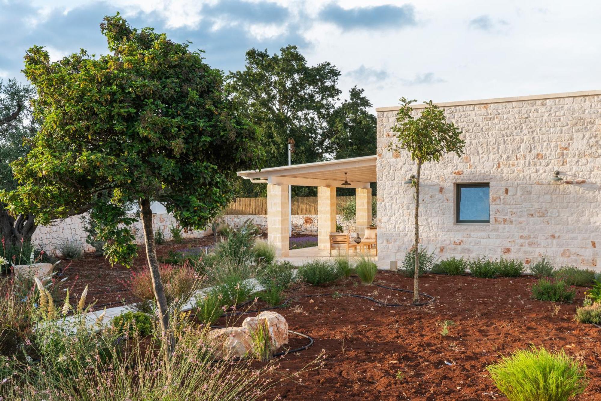 Trullo Jale - Boutique Apartments Ostuni Eksteriør billede